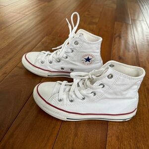 Kids Converse size 1